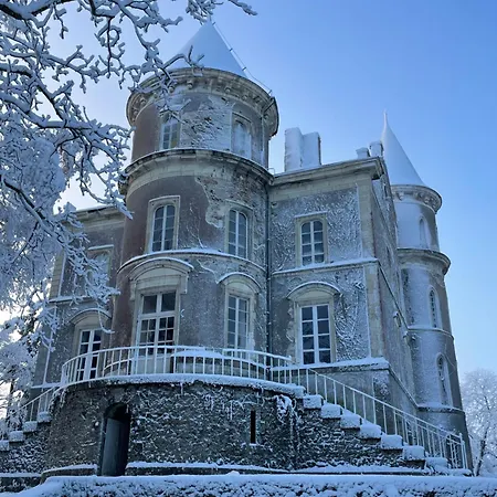 Holiday home Chateau Dore Les Tours - Renard - Proche Puy Du Fou Montfaucon-Montigne